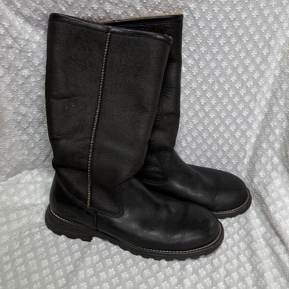 UGG women’s Brooks Tall Black Boots size 10 - Picture 16 of 16